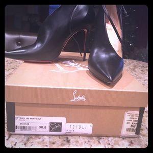 Authentic Christian Louboutin shoes 38.5